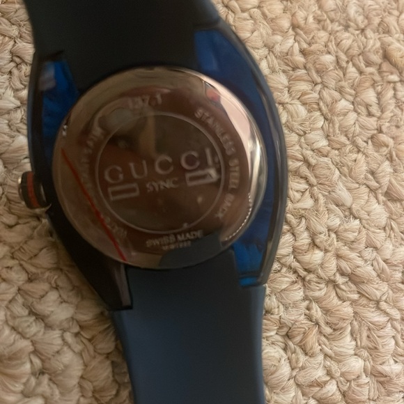 💰SOLD💰 Authentic Men’s Gucci Watch - Picture 2 of 4